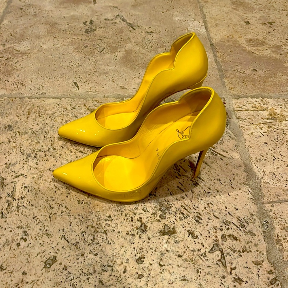 Christian Louboutin Yellow Scalloped Patent Pointed-Toe Stilettos